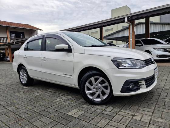VOLKSWAGEN VOYAGE 1.6 MSI TOTALFLEX HIGHLINE 4P MANUAL VOLKSWAGEN VOYAGE 1.6 MSI TOTALFLEX HIGHLINE 4P MANUAL